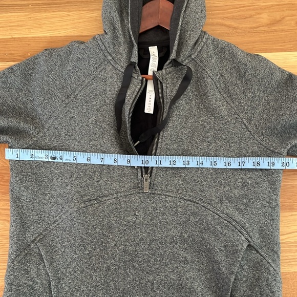 Lululemon Catch A Moment Hoodie Size 8 - Picture 6 of 9